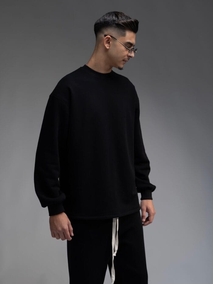 F/W Black Oversized Sweatshirt
